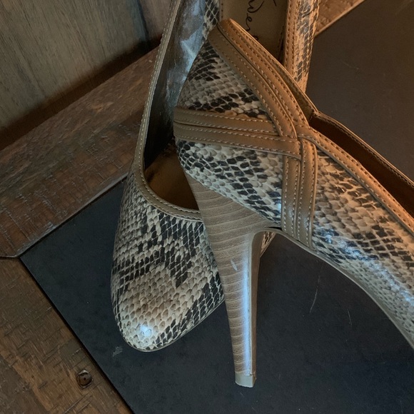 Snakeskin heels / pumps - Picture 7 of 8